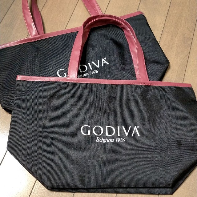 GODIVA ゴディバ　2022 オリジナルトートバッグ ２点 レディースのバッグ(トートバッグ)の商品写真