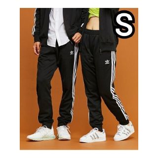 アディダス(adidas)のクラシック Primeblue SST トラックパンツ GF0210(ジャージ)