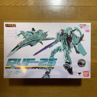 バンダイ(BANDAI)のDX超合金　マクロス　RVF-25 メサイアバルキリー ルカ・アンジェローニ機(アニメ/ゲーム)