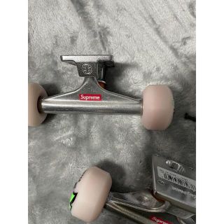 Supreme - supreme トラック セット 新品未使用 スケボーの通販 by