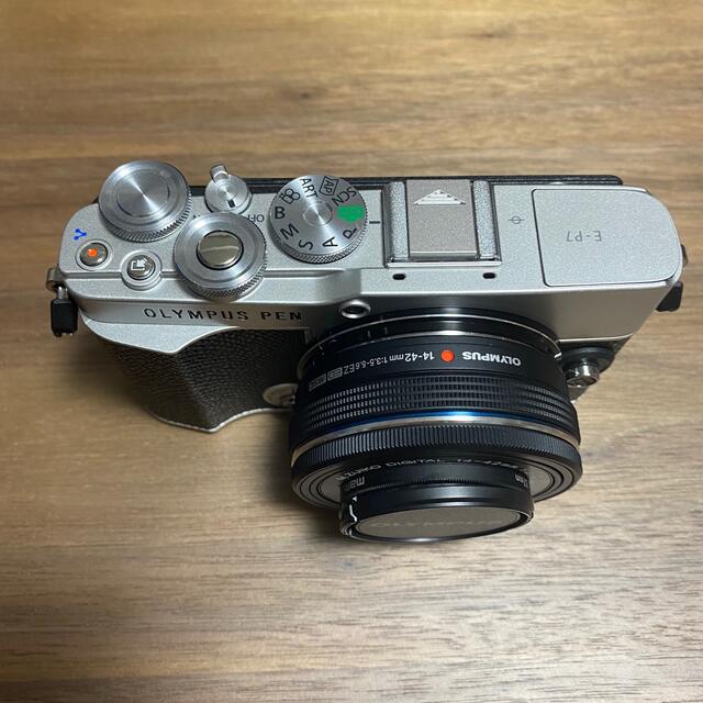 OLYMPUS - 【週末セール】OLYMPUS PEN E-P7(ケース付き)の通販 by