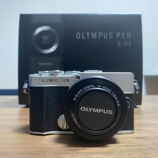 オリンパス(OLYMPUS)の【週末セール】OLYMPUS PEN E-P7（ケース付き）(ミラーレス一眼)