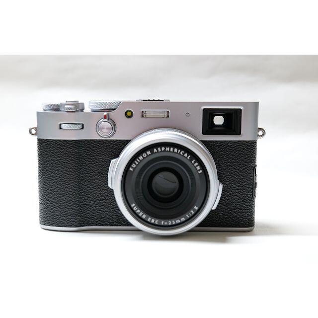 富士フイルム(フジフイルム)のFUJIFILM X100V シルバー おまけ有 スマホ/家電/カメラのカメラ(コンパクトデジタルカメラ)の商品写真