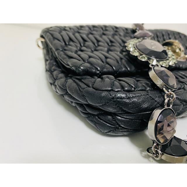 miumiuナッパクリスタルビジューハンドバッグクラッチパーティーブラック黒 レディースのバッグ(ハンドバッグ)の商品写真
