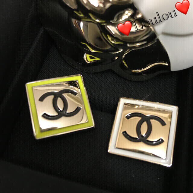 CHANEL❤️新品未使用💙完売 CCスクエア🧡2個セット❤️ピンブローチ | フリマアプリ ラクマ