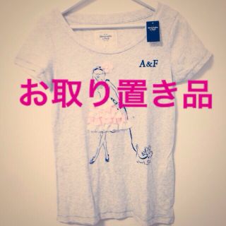 アバクロンビーアンドフィッチ(Abercrombie&Fitch)のアバクロ♡タグ付Tシャツ(Tシャツ(半袖/袖なし))