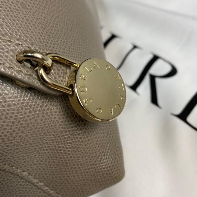 Furla(フルラ)の✨美品✨FURLA フルラ パイパー　ミニ　ハンドバッグ　グレージュ レディースのバッグ(ハンドバッグ)の商品写真