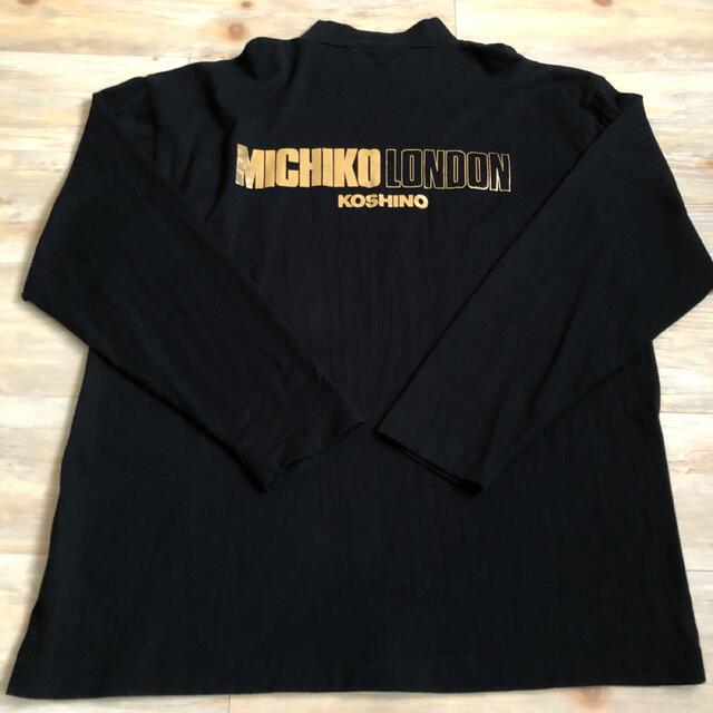 MICHIKO LONDON(ミチコロンドン)のミチコロンドンコシノ　ハイネック長袖Tシャツ　ブラック×ゴールド箔プリント メンズのトップス(Tシャツ/カットソー(七分/長袖))の商品写真