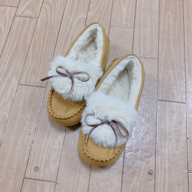 GU(ジーユー)のボアモカシン 18cm キッズ/ベビー/マタニティのキッズ靴/シューズ(15cm~)(ブーツ)の商品写真