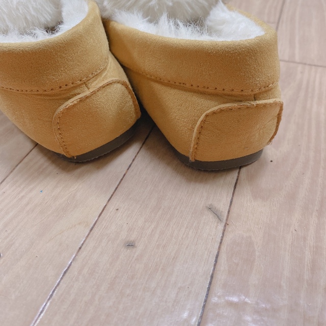 GU(ジーユー)のボアモカシン 18cm キッズ/ベビー/マタニティのキッズ靴/シューズ(15cm~)(ブーツ)の商品写真