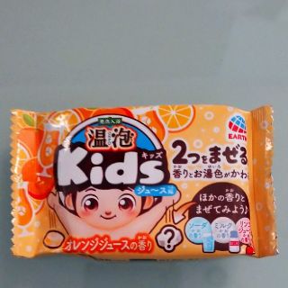 アースセイヤク(アース製薬)の【同梱80円】☆温泡 キッズ 入浴剤 ジュース編 １包(入浴剤/バスソルト)