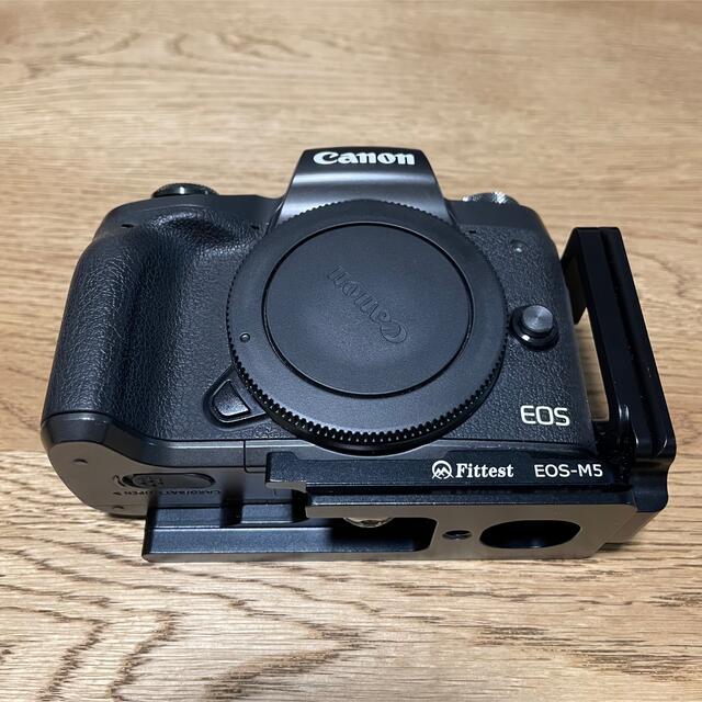 Canon(キヤノン)の【美品】Canon EOS M5 ボディ［2420万画素］ スマホ/家電/カメラのカメラ(ミラーレス一眼)の商品写真