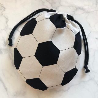 黒 サッカーボール 給食袋 コップ袋 巾着袋 サッカー 男の子 ハンドメイド(外出用品)