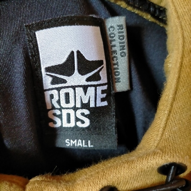 ROME SDS(ロームエスディーエス)のROME SDS スノーボード撥水パーカ　ロームエスディーエス スポーツ/アウトドアのスノーボード(ウエア/装備)の商品写真