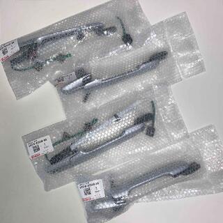 ダイハツ(ダイハツ)の【未開封新品】ダイハツタフト純正ドアアウトサイドハンドル 1台分（Assy一式）(車種別パーツ)