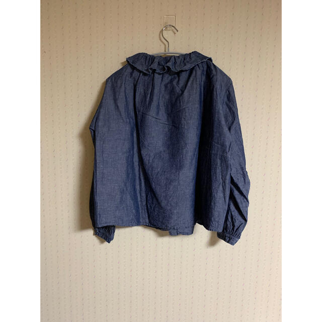 nest Robe(ネストローブ)のコットンリネンダンガリーフリルシャツ レディースのトップス(シャツ/ブラウス(長袖/七分))の商品写真