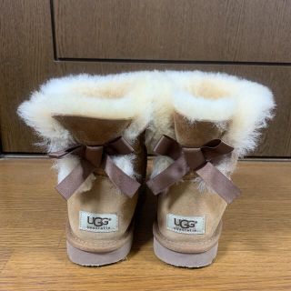 アグ(UGG)のUGG アグ ムートンブーツ　バックリボン　キャメル　美品(ブーツ)