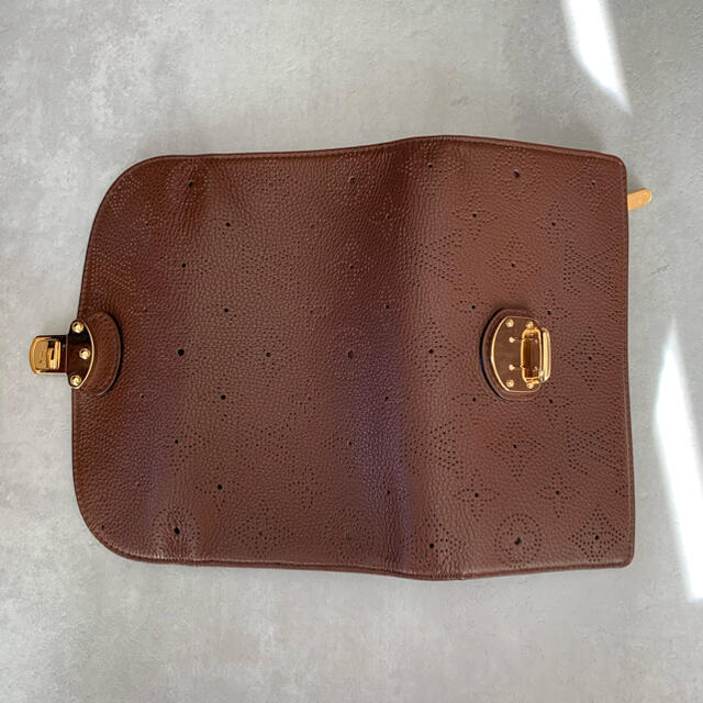 LOUIS VUITTON(ルイヴィトン)の新品未使用品　LOUIS VUITTON  マヒナ　アメリア　長財布 レディースのファッション小物(財布)の商品写真