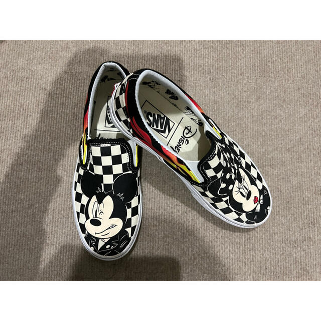 VANS(ヴァンズ)のディズニー　スリッポン レディースの靴/シューズ(スリッポン/モカシン)の商品写真