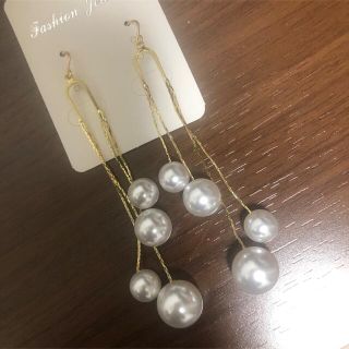 ハンドメイド　パールピアス(ピアス)