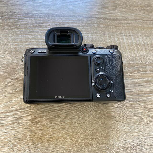 SONY(ソニー)の【週末値下げ】SONY α7Ⅲ スマホ/家電/カメラのカメラ(ミラーレス一眼)の商品写真