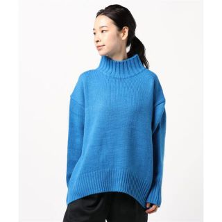 アズールバイマウジー(AZUL by moussy)のAZUL ネオンカラータートルニットプルオーバー S ブルー(ニット/セーター)