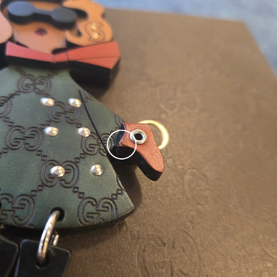 GUCCI - GUCCI GG柄 マドモアゼル バッグチャーム ライン GUCCI - GUCCI GG柄 マドモアゼル バッグチャーム ライン