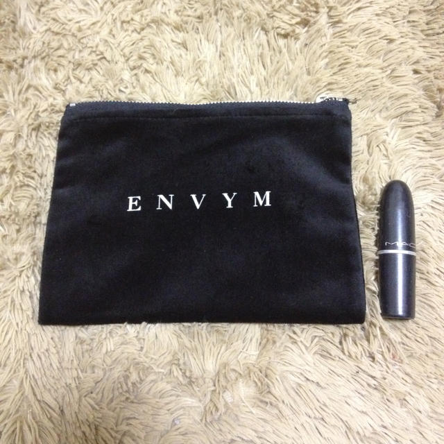 ENVYM(アンビー)のENVYM ノベルティポーチ レディースのファッション小物(ポーチ)の商品写真