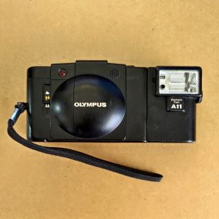 オリンパス(OLYMPUS)のオリンパスXA2+フラッシュA11【おそらくジャンク】(フィルムカメラ)