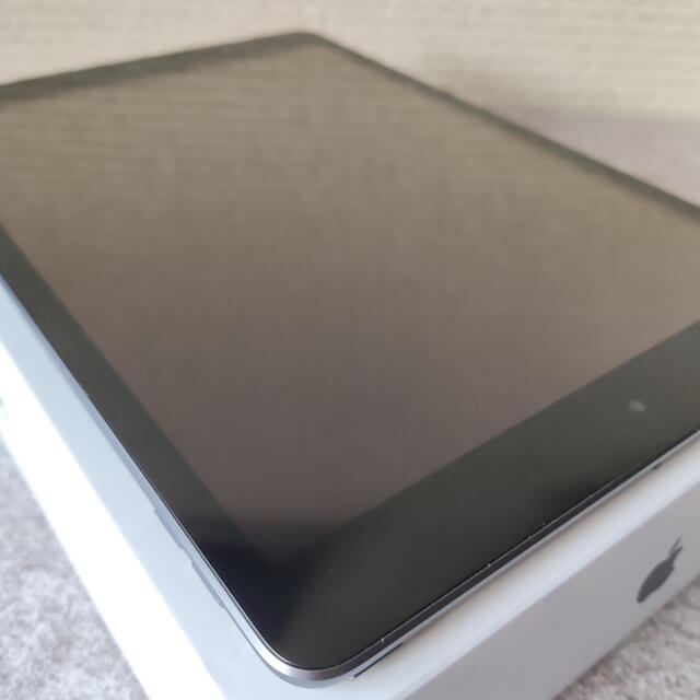 Wi-Fi専用】iPad 10.2インチ 第9世代 (64GB) グレー