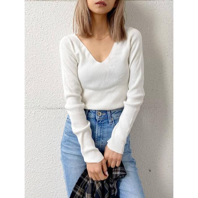 【専用】GYDA ジェイダ リブVネックニット トップス | フリマアプリ ラクマ