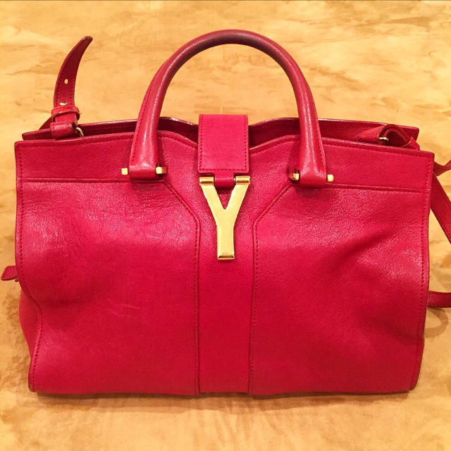Saint Laurent(サンローラン)の最終値下げ❣️YSL❤️赤Bag👜ショルダー👜ハンド❤️ レディースのバッグ(ハンドバッグ)の商品写真