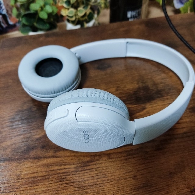 SONY - ソニー ワイヤレスヘッドホン WH-CH510 白 Bluetooth + SONY - ソニー ワイヤレスヘッドホン WH-CH510 白 Bluetooth +