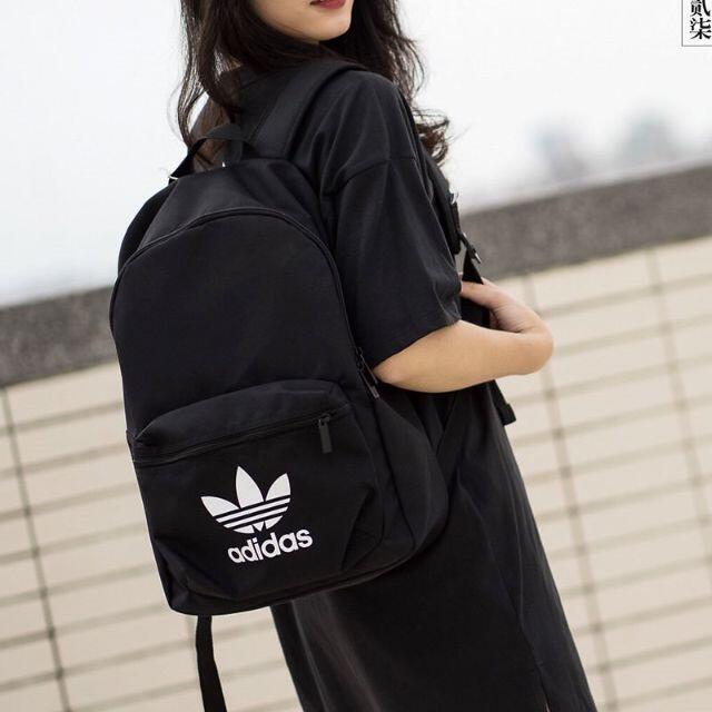 adidas(アディダス)の新品タグ付き アディダスオリジナルス クラシック バックパック リュック 黒 レディースのバッグ(リュック/バックパック)の商品写真