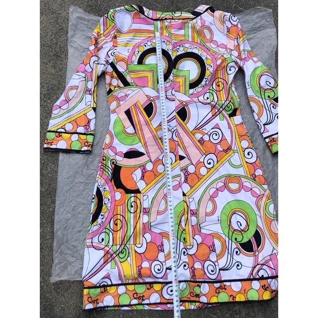 EMILIO PUCCI(エミリオプッチ)のシルク100% ワンピース レディースのワンピース(ひざ丈ワンピース)の商品写真