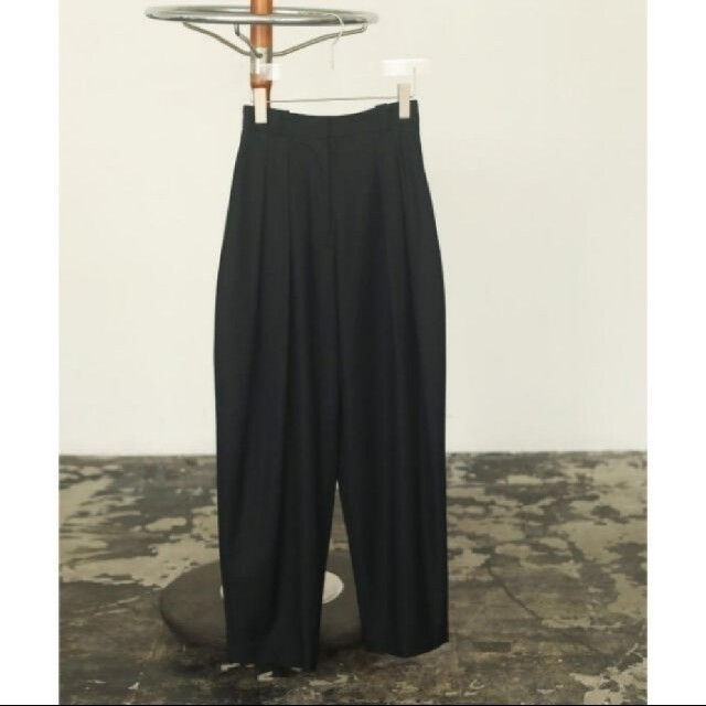 TODAYFUL(トゥデイフル)の【TODAYFUL】 Finewool Tuck Trousers 38 レディースのパンツ(カジュアルパンツ)の商品写真