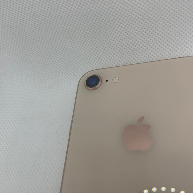 iPhone(アイフォーン)のiPhone 8 Gold 64 GB SIMフリー スマホ/家電/カメラのスマートフォン/携帯電話(スマートフォン本体)の商品写真