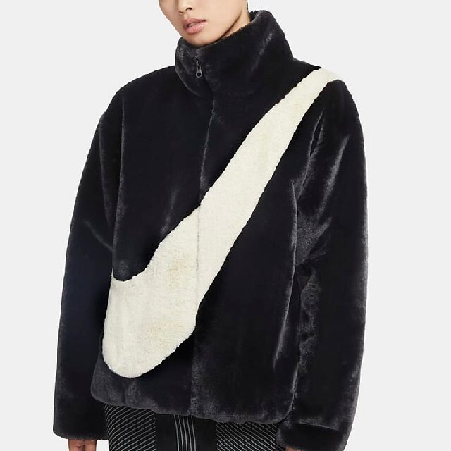 NIKE(ナイキ)のNIKE SPORTSWEAR FAKE FUR JACKET XLサイズ レディースのジャケット/アウター(毛皮/ファーコート)の商品写真