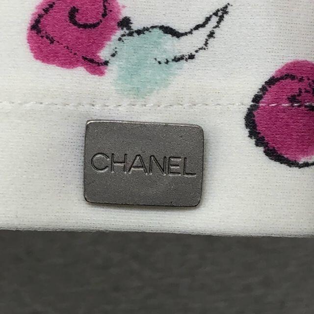 CHANEL(シャネル)のCHANEL　シャネル　トップス　バラ柄　花柄 レディースのトップス(Tシャツ(半袖/袖なし))の商品写真