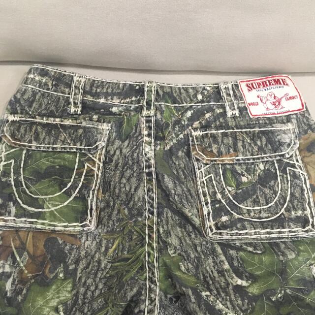 Supreme(シュプリーム)のSupreme True Religion Denim Cargo Pant メンズのパンツ(ワークパンツ/カーゴパンツ)の商品写真