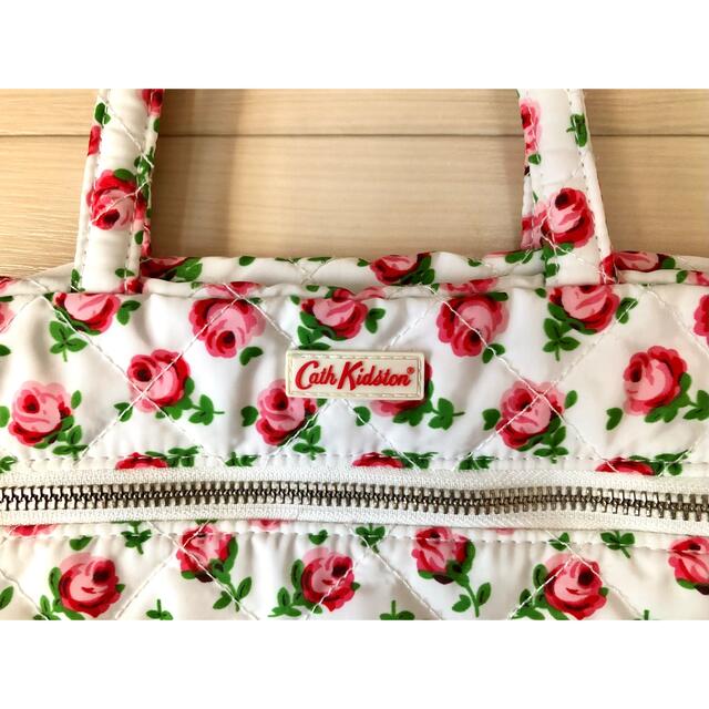 Cath Kidston(キャスキッドソン)のキャスキッドソン 薔薇柄 キルティング ハンドバック ポーチ バックインバック レディースのバッグ(ハンドバッグ)の商品写真