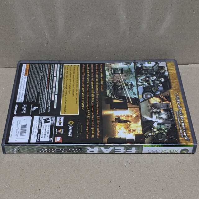 Xbox360(エックスボックス360)のXBOX 360 F.E.A.R. 北米版（日本未発売）後方互換対応 エンタメ/ホビーのゲームソフト/ゲーム機本体(家庭用ゲームソフト)の商品写真
