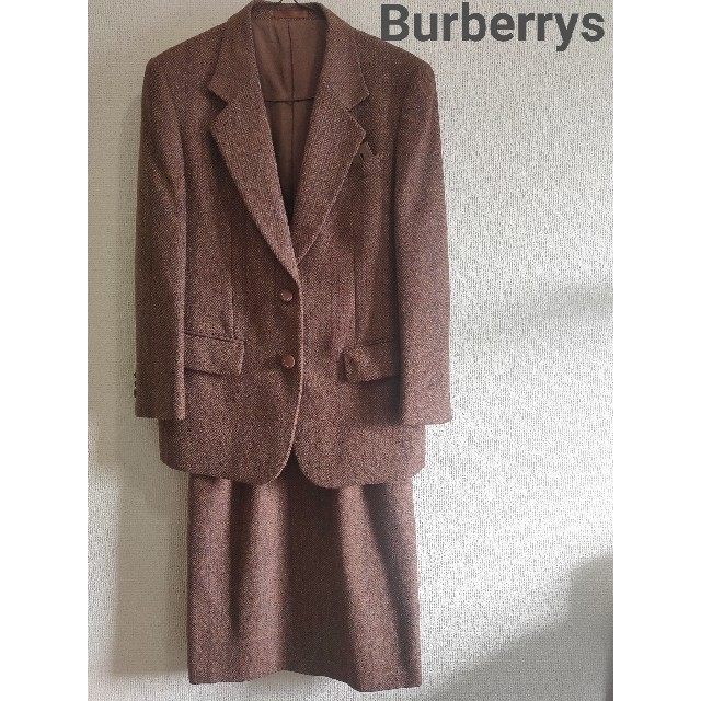 人気のファッションブランド！ BURBERRY - スカート ジャケット スーツ セットアップ BURBERRYS スーツ