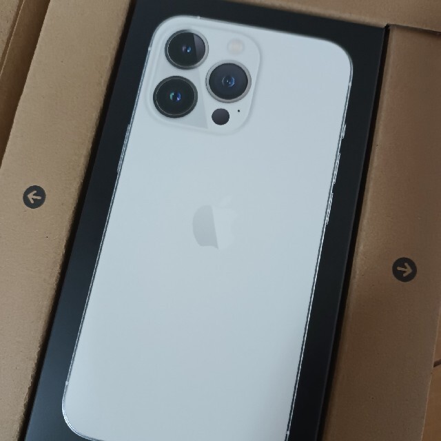 ★新品★　未開封　iPhone 13 Pro 256GB シルバー 国内SIMフ