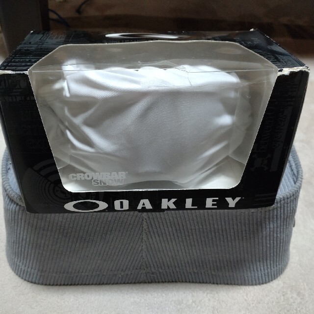 Oakley(オークリー)の【美品】オークリー　ゴーグル スポーツ/アウトドアのスノーボード(アクセサリー)の商品写真