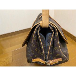 LOUIS VUITTON - ルイヴィトン モノグラム ショルダーバッグ 二つ口