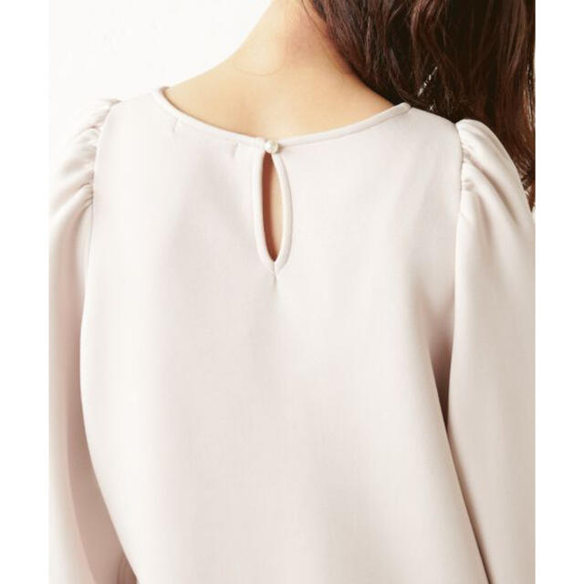 natural couture(ナチュラルクチュール)の裾フレアボリュームスリーブチュニック レディースのワンピース(ひざ丈ワンピース)の商品写真