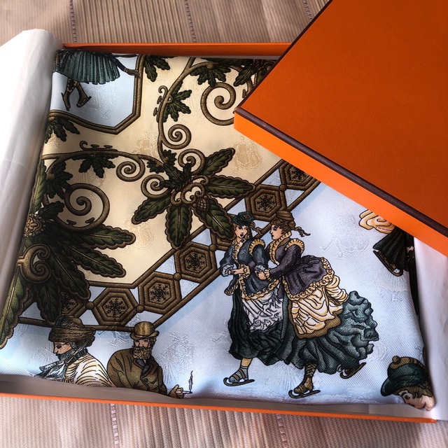 Hermes(エルメス)のエルメススカーフお値引き致しました ハンドメイドのファッション小物(スカーフ)の商品写真