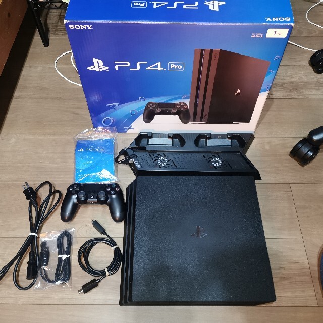 SONY PlayStation4 Pro 本体  CUH-7000BB01