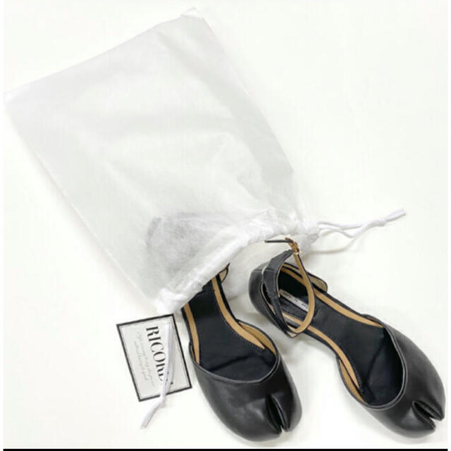 Maison Martin Margiela(マルタンマルジェラ)のリコルディ  足袋シューズ  フラット ブラック マルジェラ サンダル レディースの靴/シューズ(サンダル)の商品写真